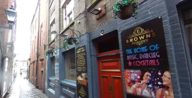 Browns Cocktail Bar