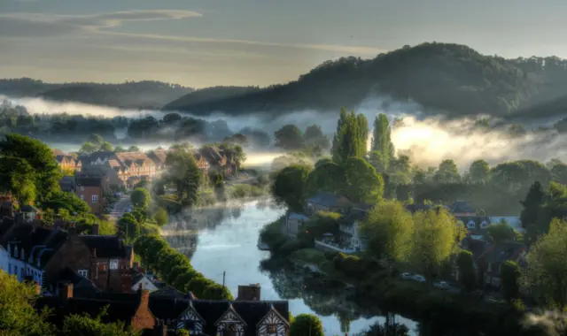 Misty morning on the Severn