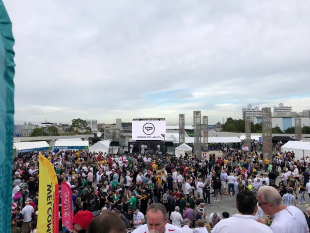 A crowd watching Speed of Lights