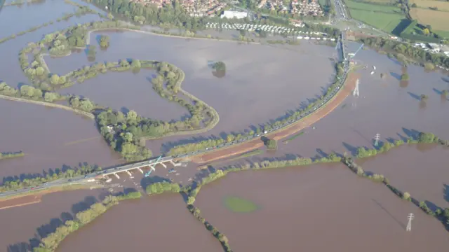 The A4440 Worcester southern bypass today where the Teme meets the Severn