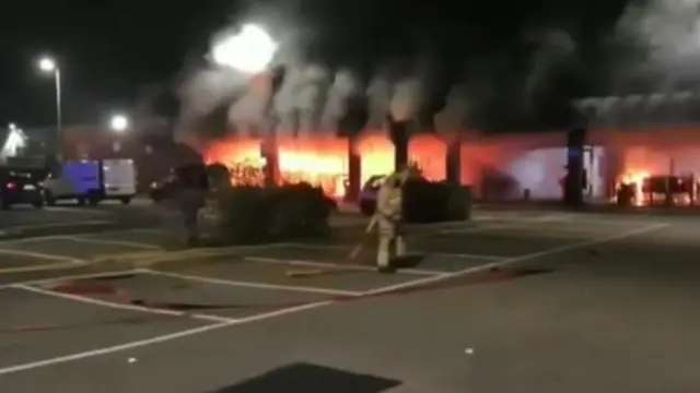 Belgrave Commercial Centre fire