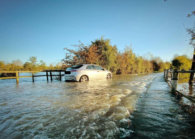 Stuck car in Mill Lane, Sileby