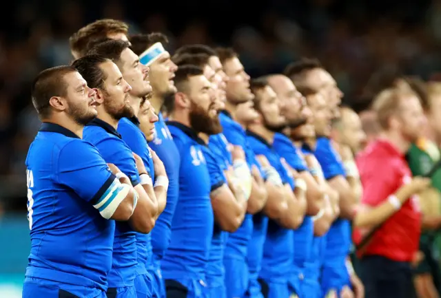 Italy sing their national anthem