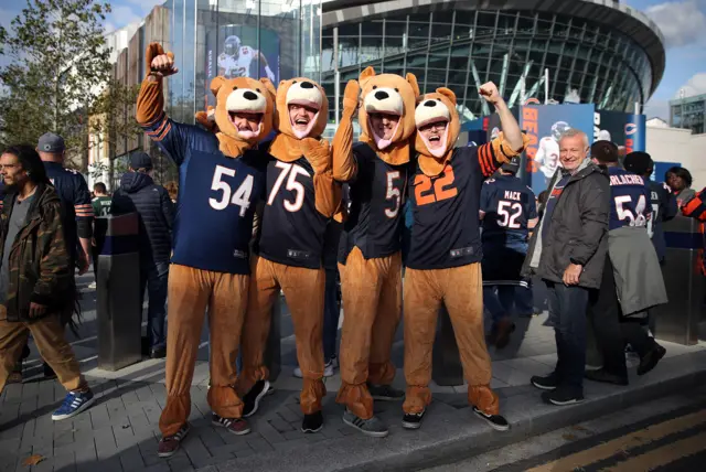 Chicago Bears fans at the Tottenham Hotspur Stadium