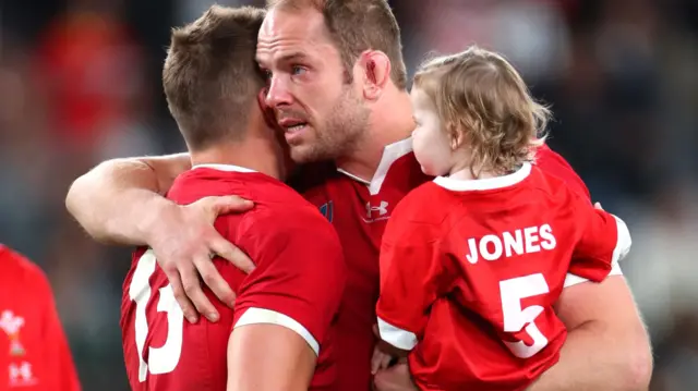 Alun Wyn Jones with his daughter on the pitch