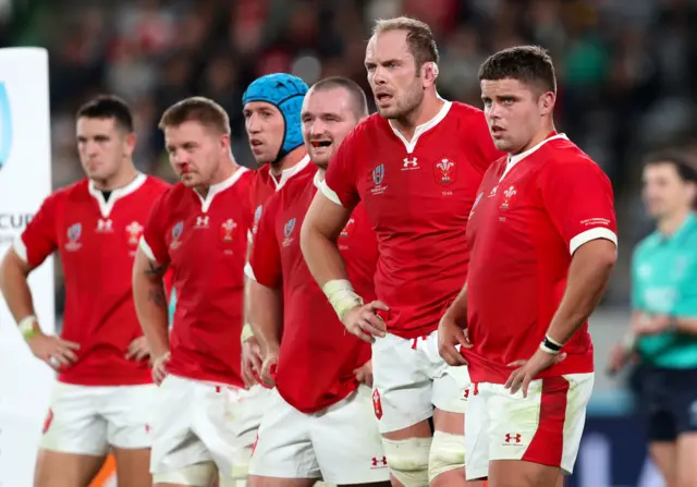 Wales team looking deflated after conceding a fourth try just before half-time