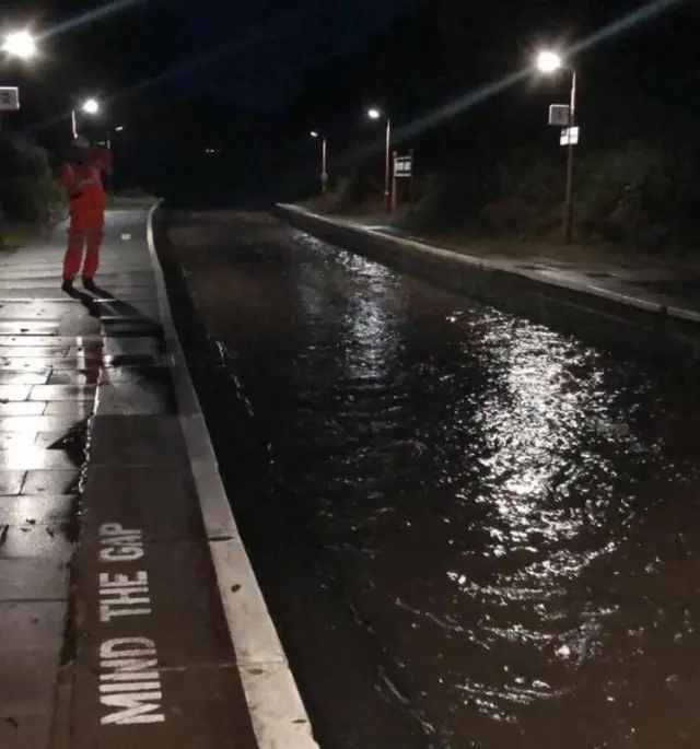 Flooded platform