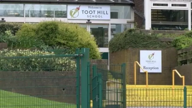 Toot Hill School