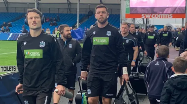 Glasgow players arrive