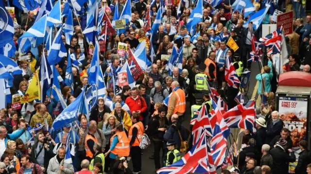 Indy rally and unionist counter rally