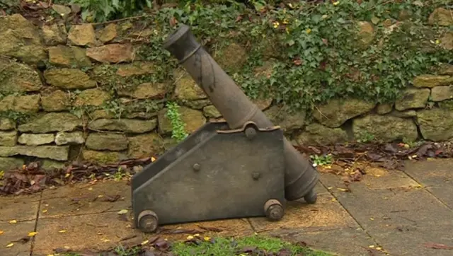 Tealby cannon
