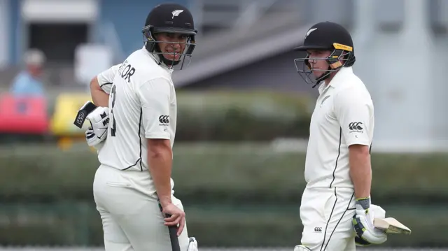 New Zealand's Ross Taylor (L) and Tom Latham look on during day 1 of the second Test match between New Zealand and England at Seddon Park