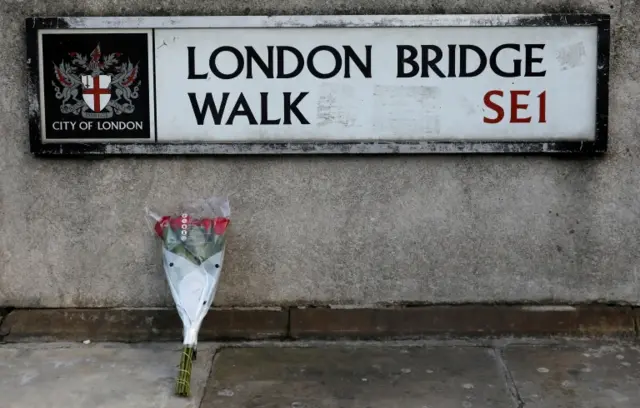 London Bridge flowers