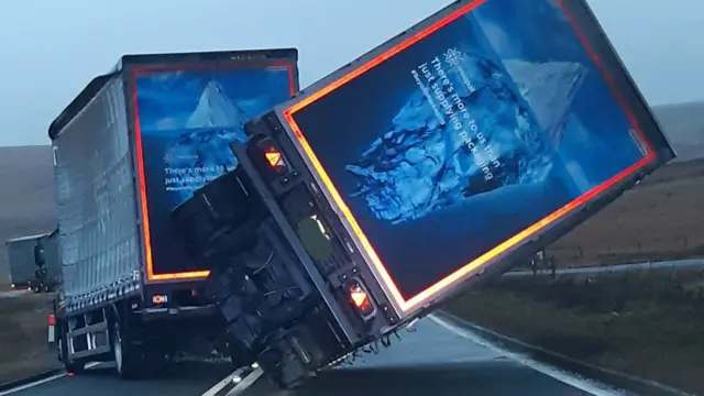 A tipped lorry