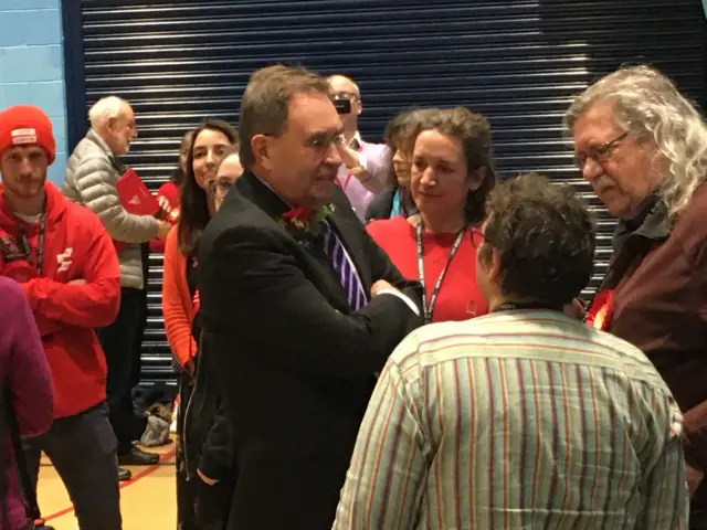 David Drew talks with his labour campaigners