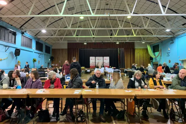 Cold election count in Ashfield