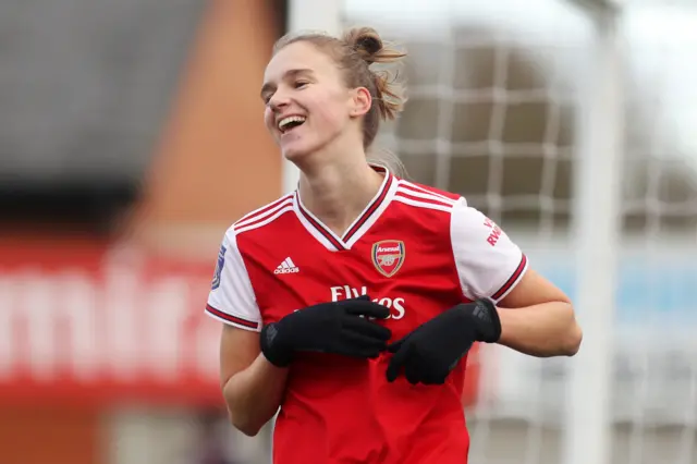 Vivianne Miedema in action for Arsenal