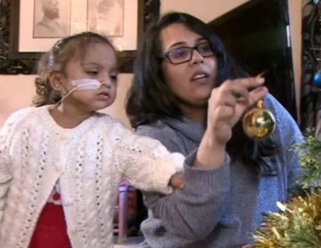 Anaya Kandola and her mum