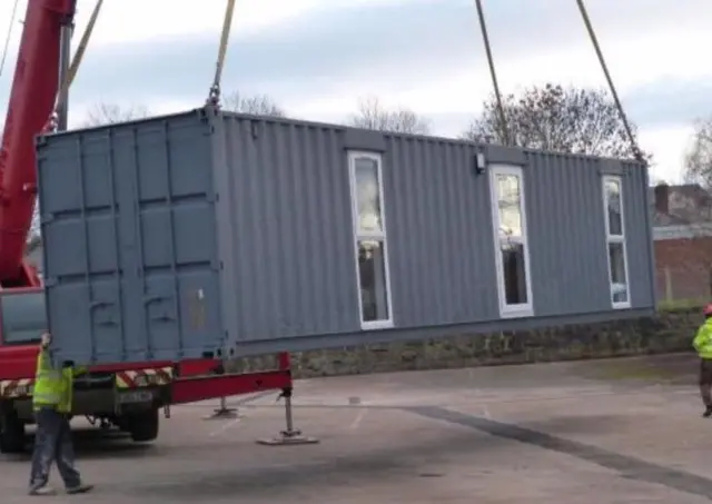 Container being lowered