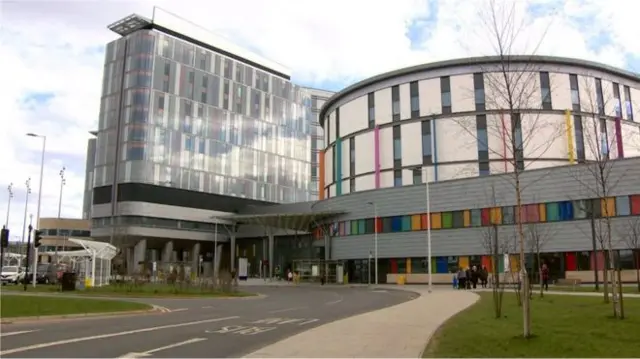 The Royal Hospital for Children and the QEUH are located next to each other