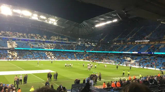 Leicester warm up at Etihad Stadium