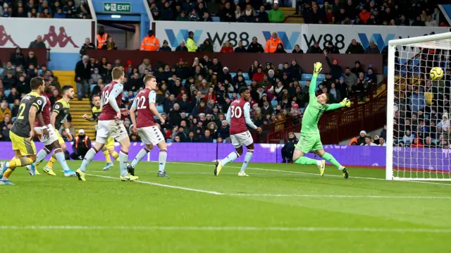 Danny Ings scores his second goal