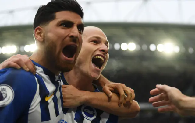 Alireza Jahanbakhsh celebrates