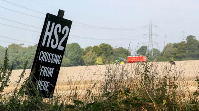 HS2 sign