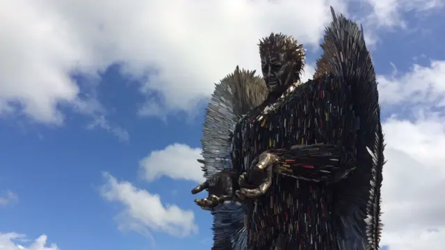 Knife angel