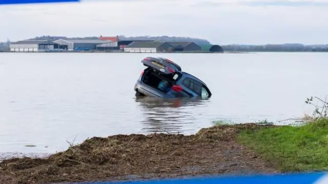flooding at short ferry