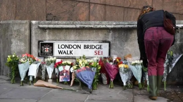 Flowers on London Bridge