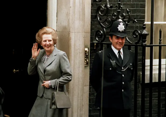 Martgaret Thatcher with bag