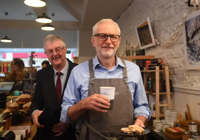 Jeremy Corbyn with Welsh Labour leader Mark Drakeford in a coffee shop in Barry