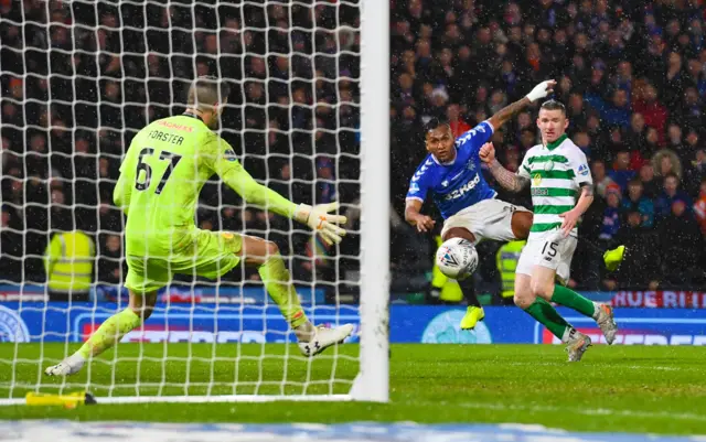 Alfredo Morelos misses a late chance for Rangers