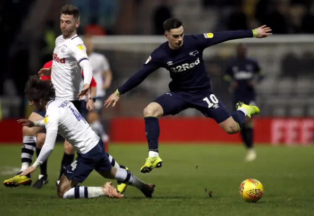 Derby County's Tom Lawrence (right) gets past Preston North End's Ben Pearson