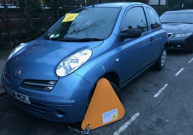 Clamped car