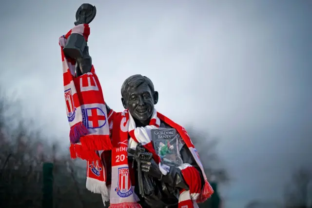 Gordon Banks statue