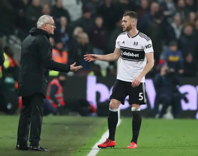 Claudio Ranieri talks with Calum Chambers