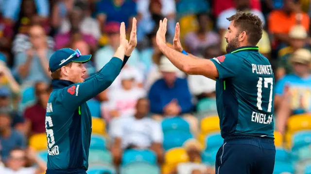 Eoin Morgan and Liam Plunkett