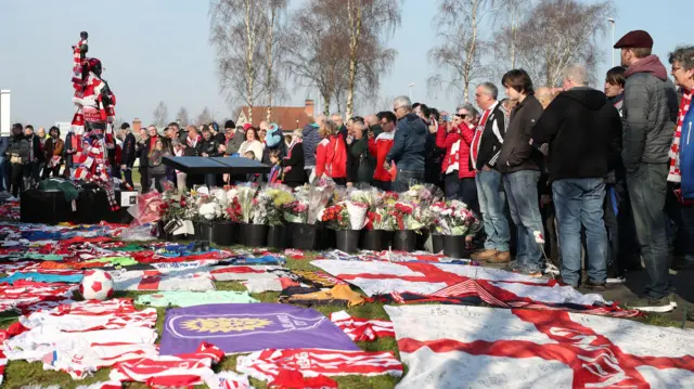 Gordon Banks tributes