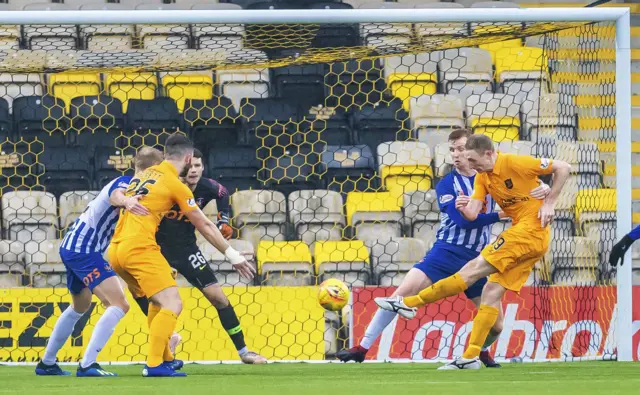 Chris Erskine scores for Livingston