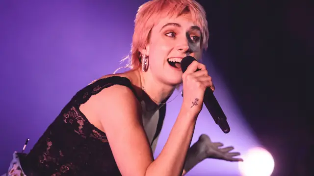MØ