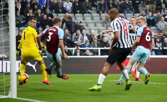 Sean Longstaff scores