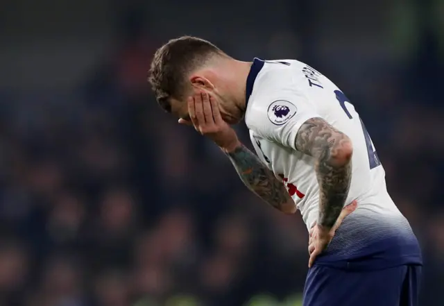 Kieran Trippier has his head in his hands