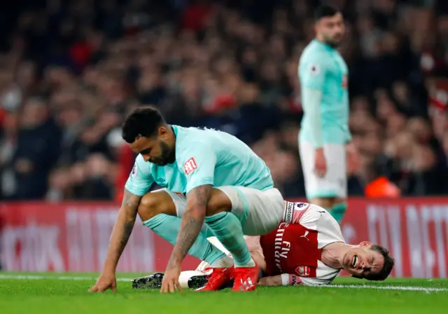 Laurent Koscielny is in real pain