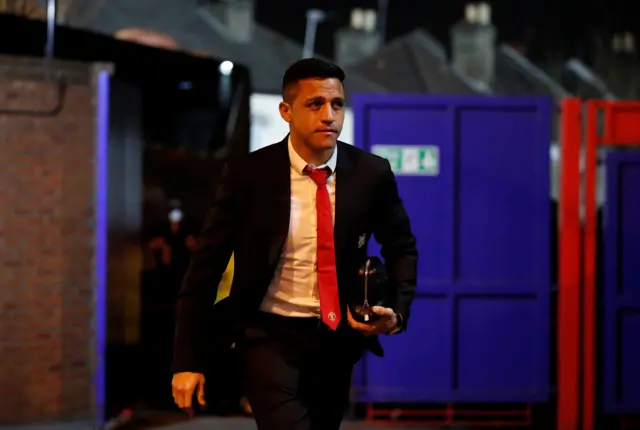 Alexis Sanchez arrives at Crystal Palace