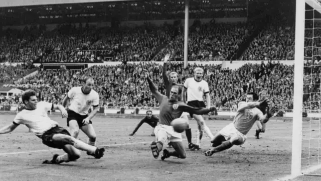 Gordon Banks in action for England during 1966 World Cup final