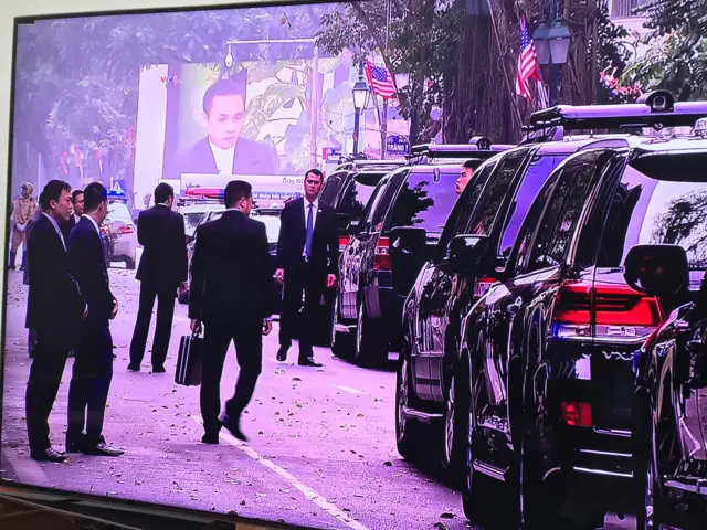 Security and cars in Hanoi