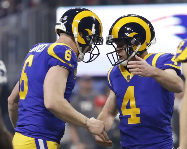 LA Rams celebrate their field goal