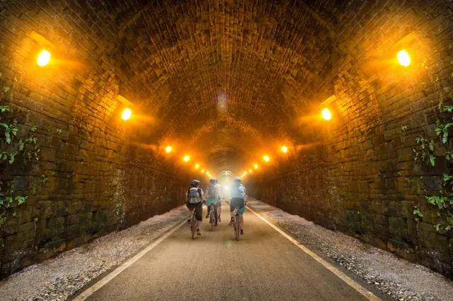 Queensbury tunnel illustration as a cycleway